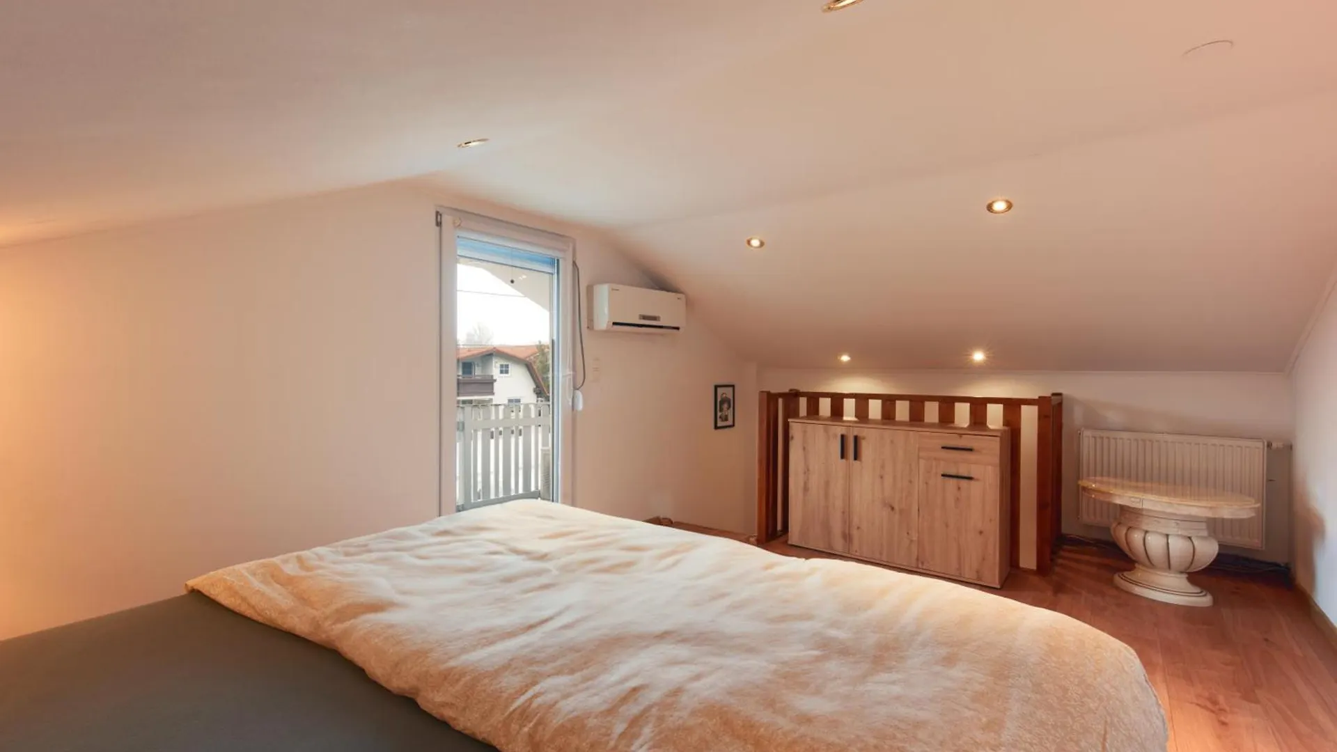 Apartament Luxurious 3Bd Villa In Prime Location Of Vienna W Jacuzzi Swimming Pool N Free Parking